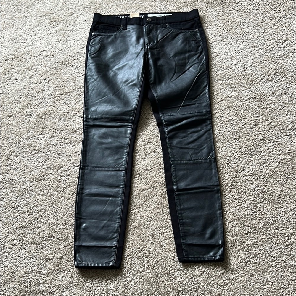 DKNY Faux Leather Black Ave B Ultra Skinny Jeans NWT Size 6
